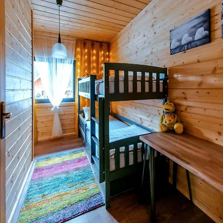 Dom wakacyjny Dom Całoroczny Pola W Sierakowie *