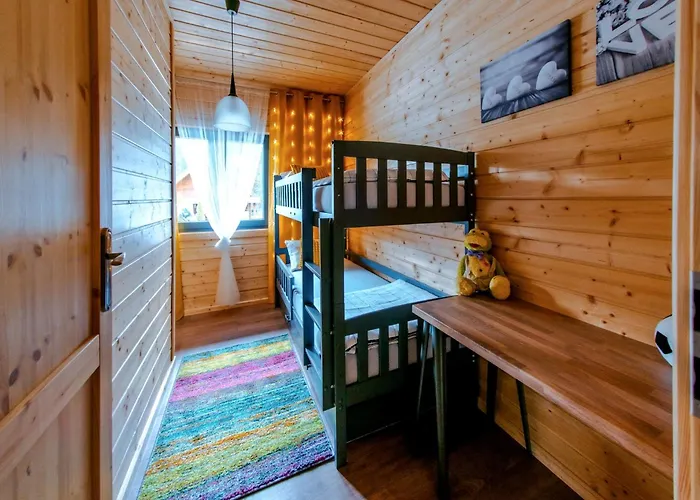 Ferienhaus Dom Caloroczny Pola W Sierakowie *