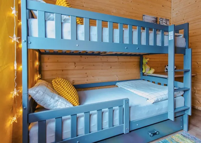 Dom Caloroczny Pola W Sierakowie